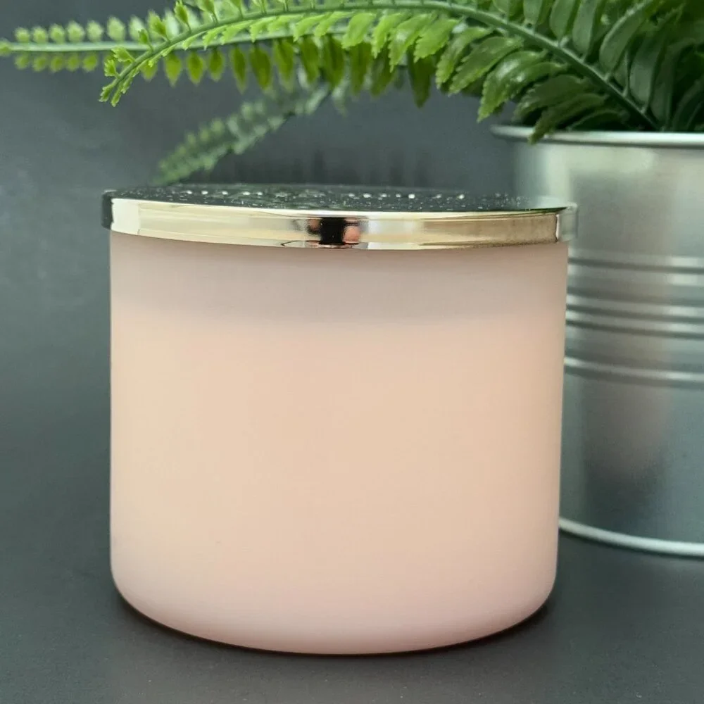 BBW Snowy Peach Berry White Barn Bath & Body Works 3 Wick Candle - Picture 2 of 10